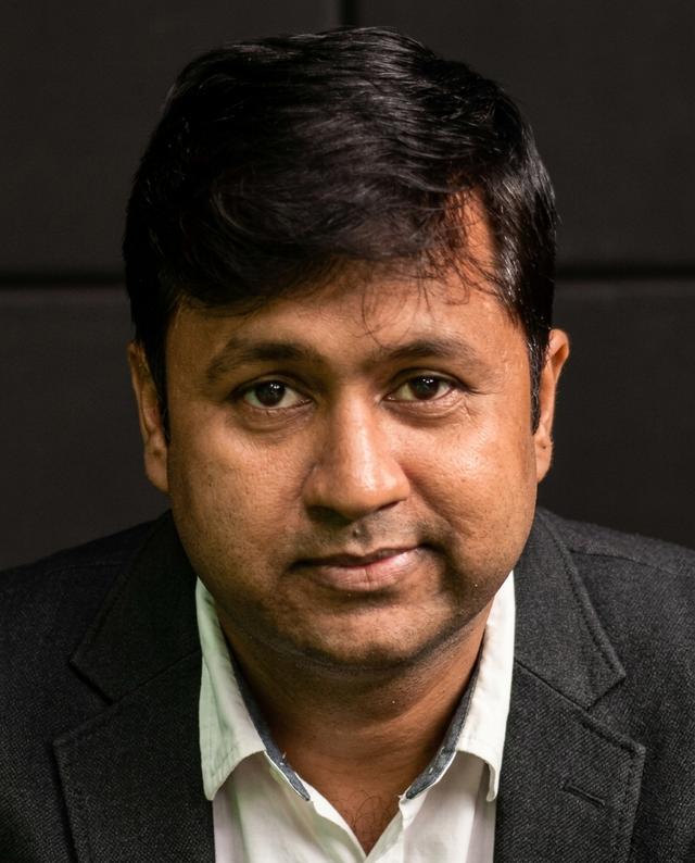 Dr. Naveen Agarwal