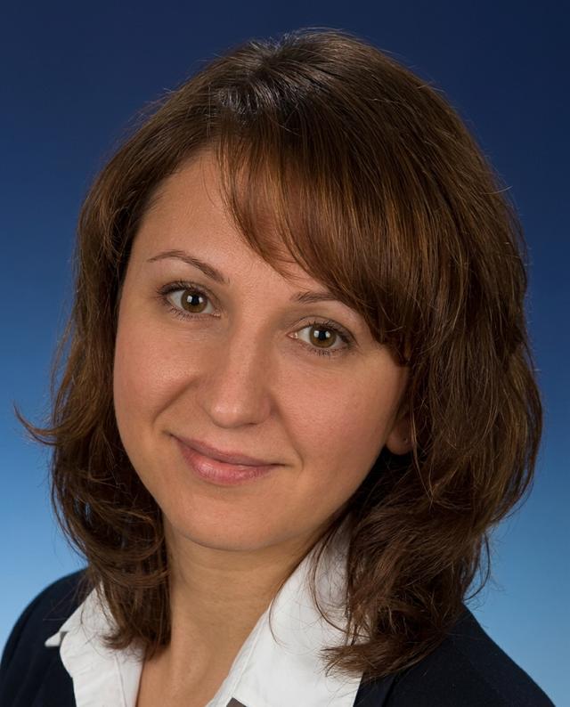 Dr Erika Palfi
