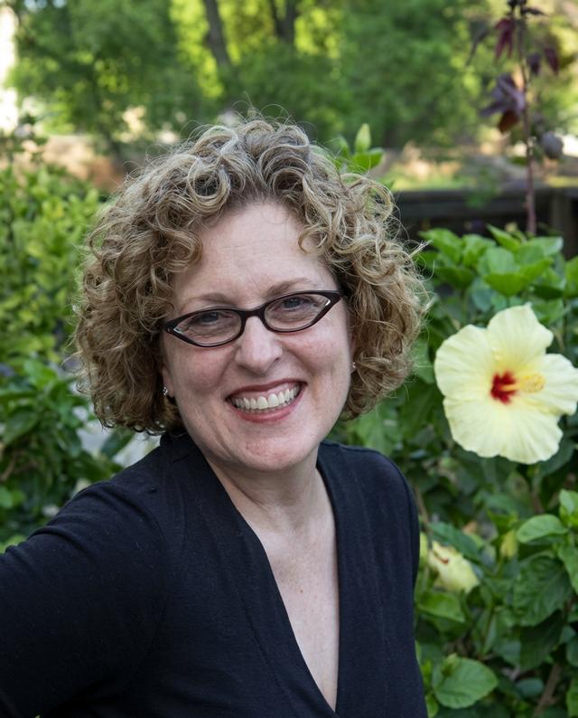 Najla DeBow