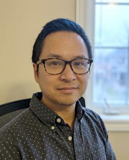 Yan Luo